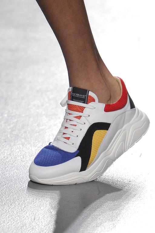 SHOES_Nobrand_1919871.jpg