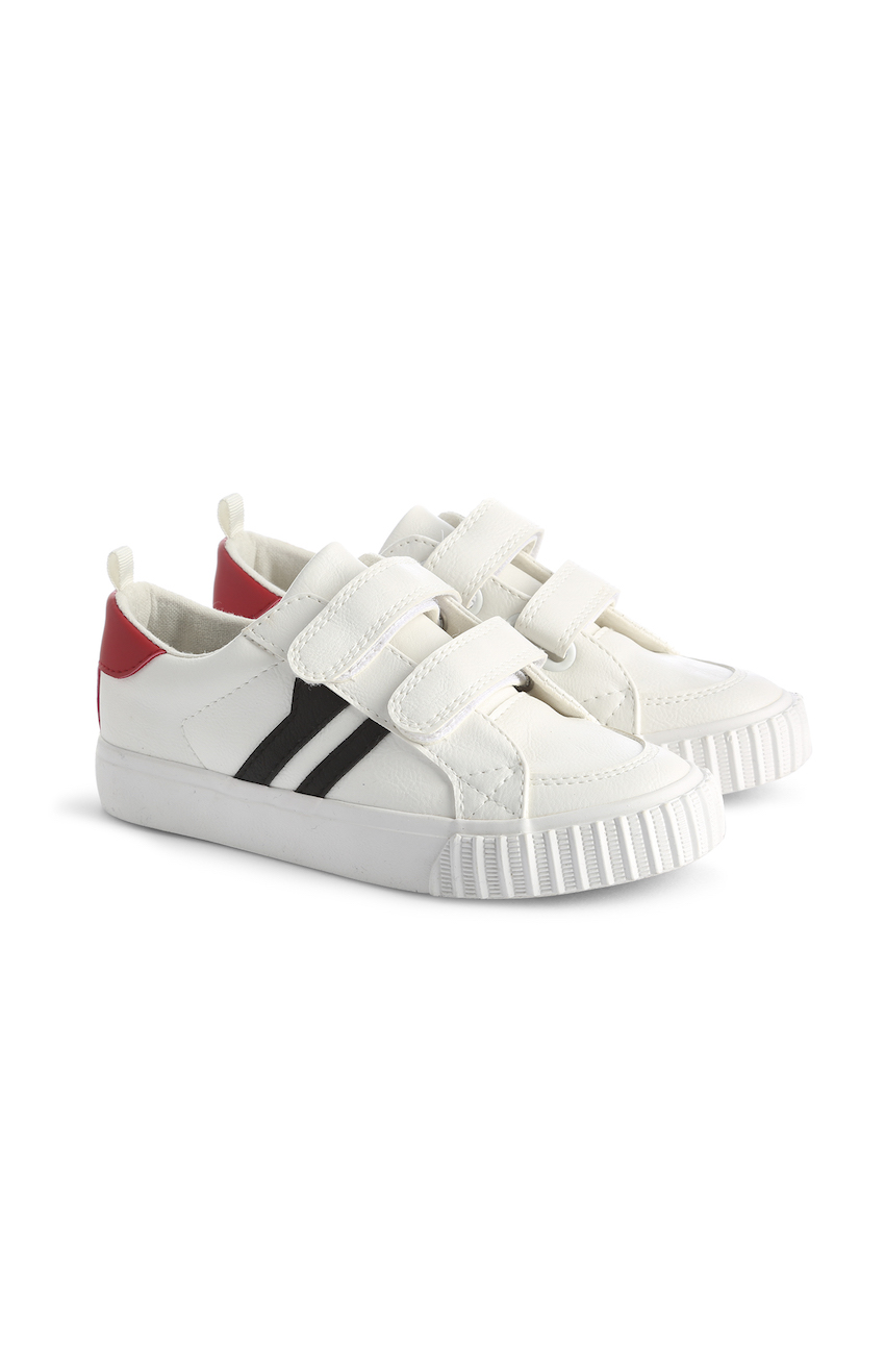 KIMBALL-0698807-WHITE RUNNERS BLACK RED, GRADE MISSING,€9, WK MISSING.jpg